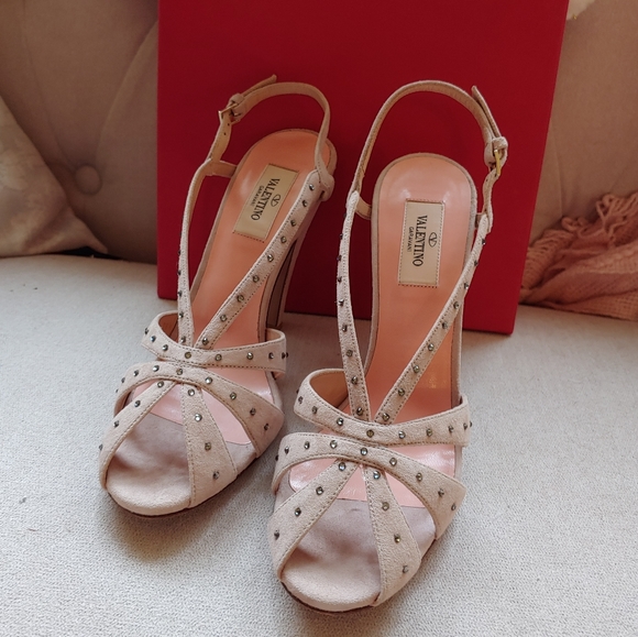 💎Valentino💎 Crystal Embellished Suede Sandals - Picture 10 of 11